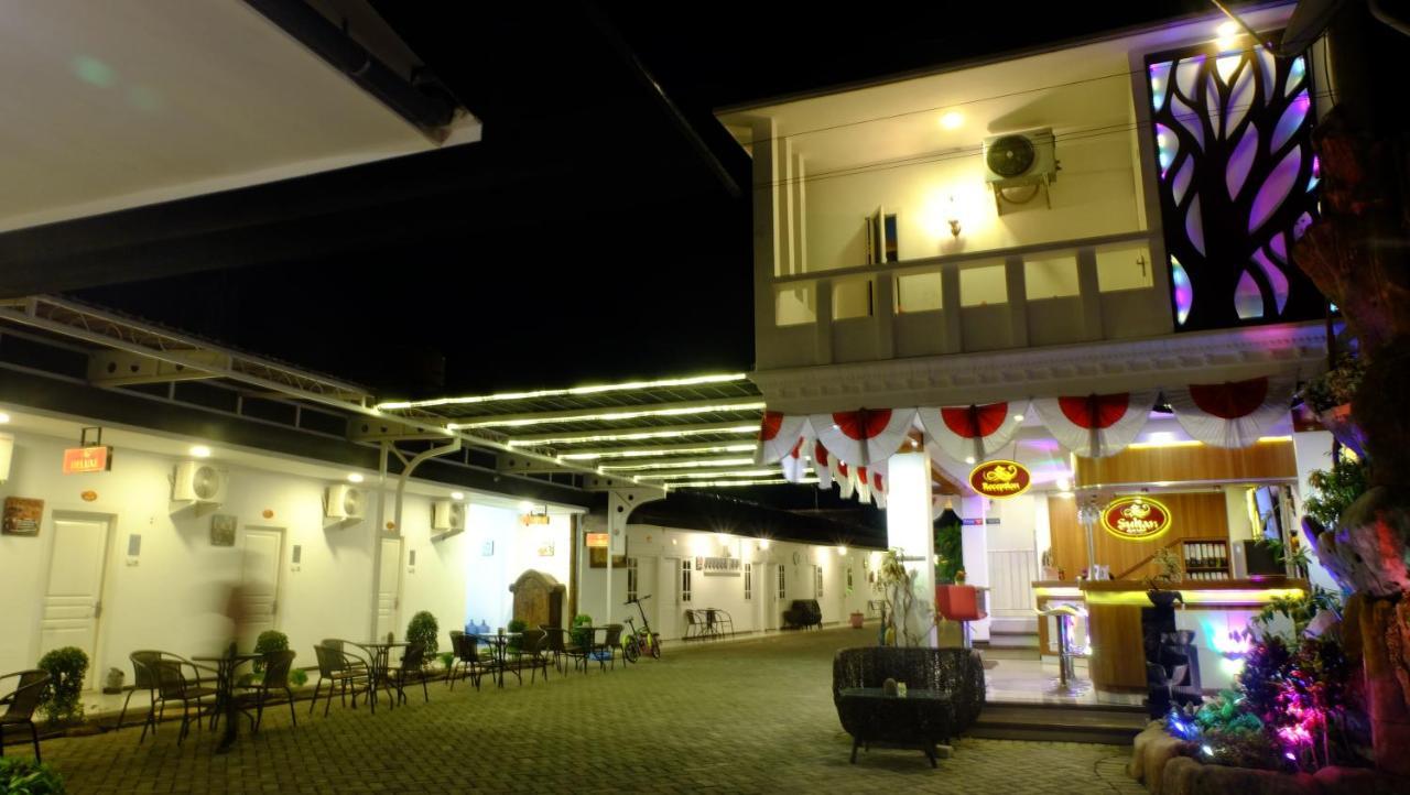 Sultan Guesthouse Tulungagung Luaran gambar