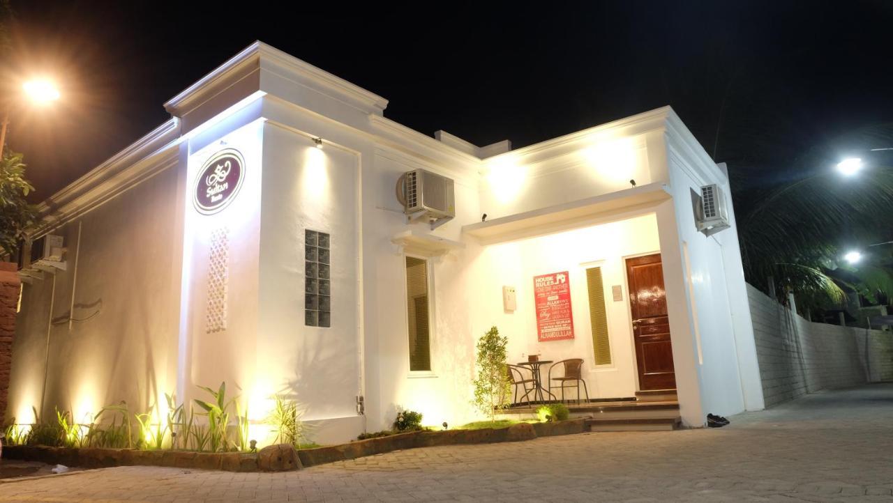 Sultan Guesthouse Tulungagung Luaran gambar