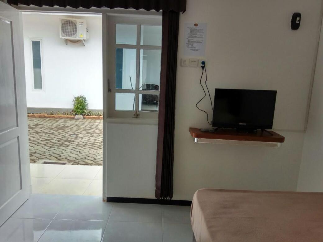 Sultan Guesthouse Tulungagung Luaran gambar