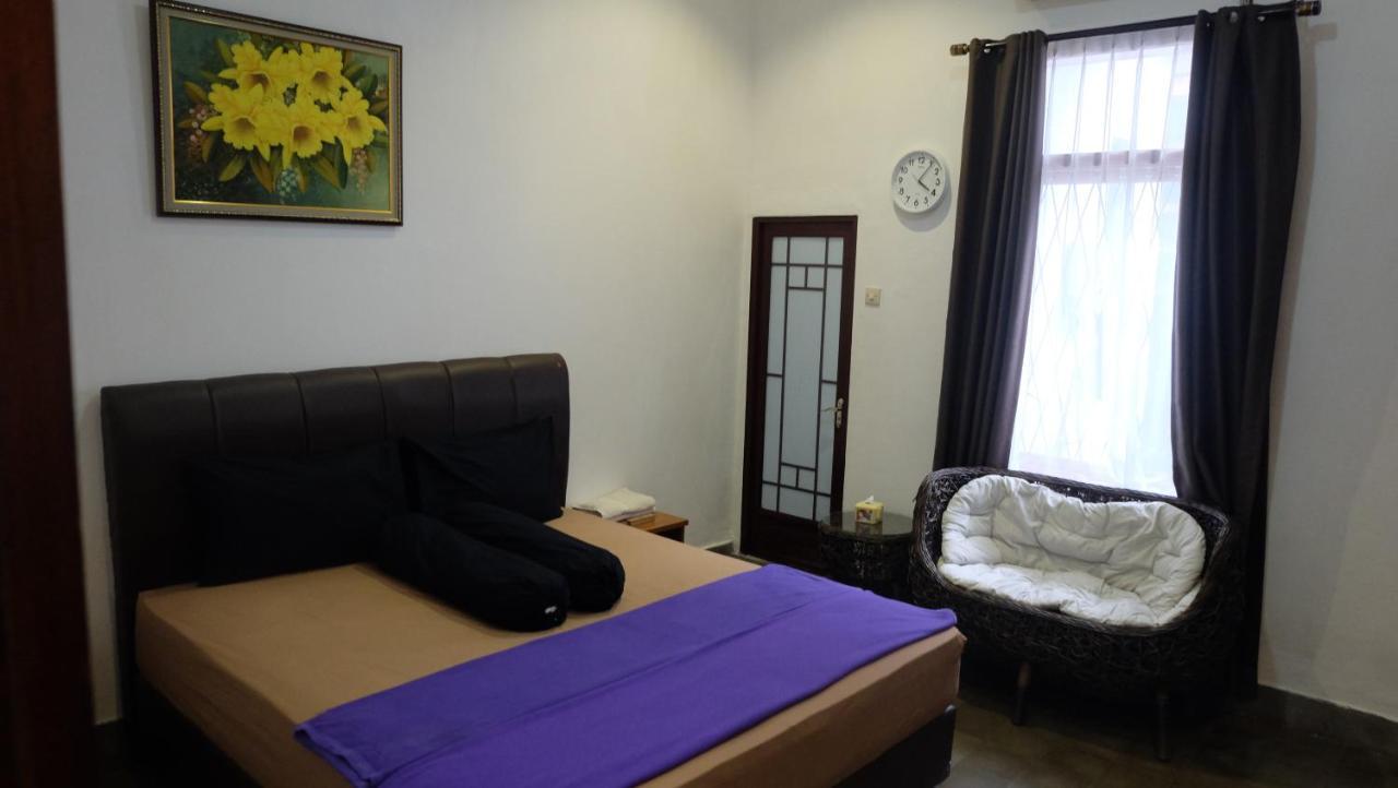 Sultan Guesthouse Tulungagung Luaran gambar