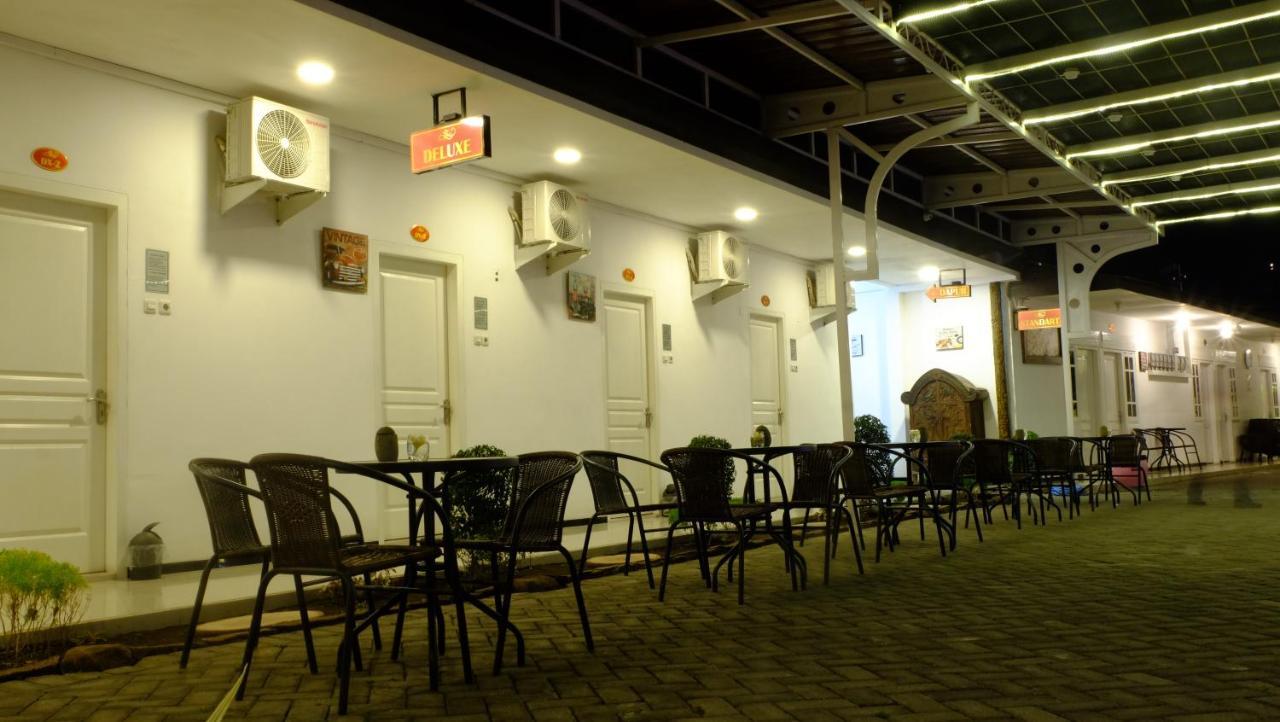 Sultan Guesthouse Tulungagung Luaran gambar