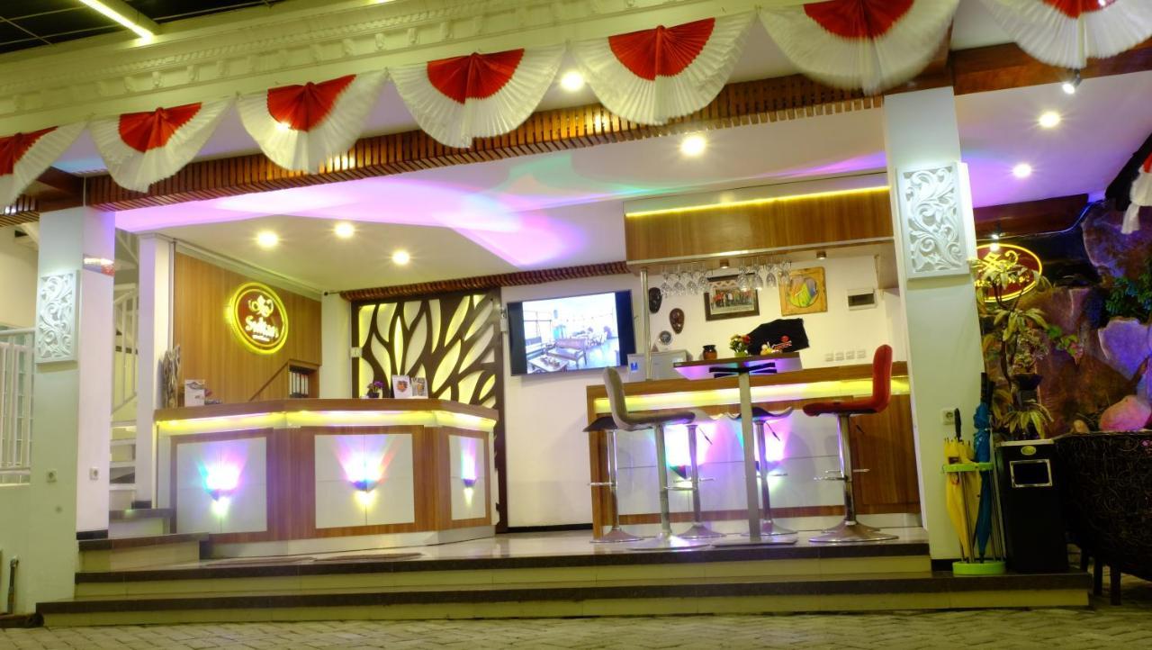 Sultan Guesthouse Tulungagung Luaran gambar