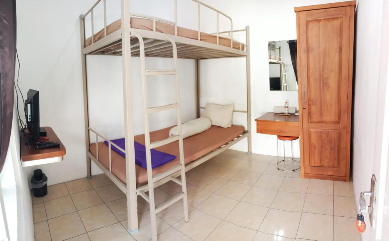 Sultan Guesthouse Tulungagung Luaran gambar