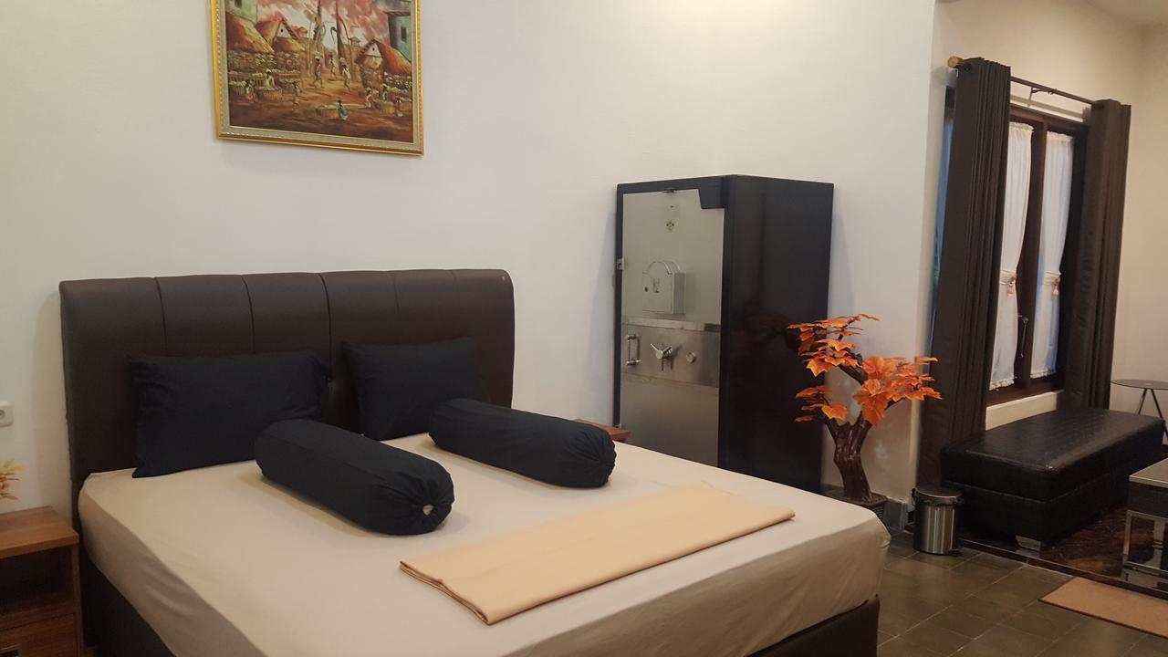Sultan Guesthouse Tulungagung Luaran gambar