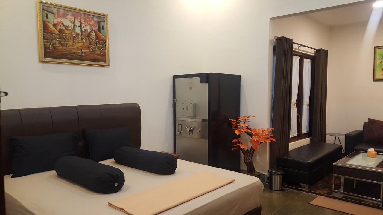 Sultan Guesthouse Tulungagung Luaran gambar