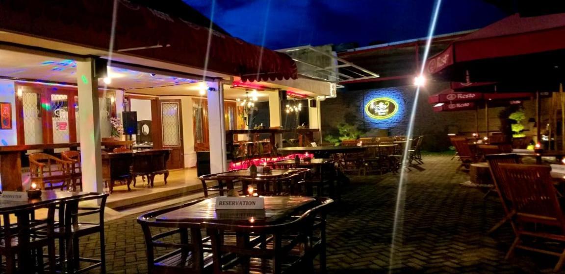 Sultan Guesthouse Tulungagung Luaran gambar